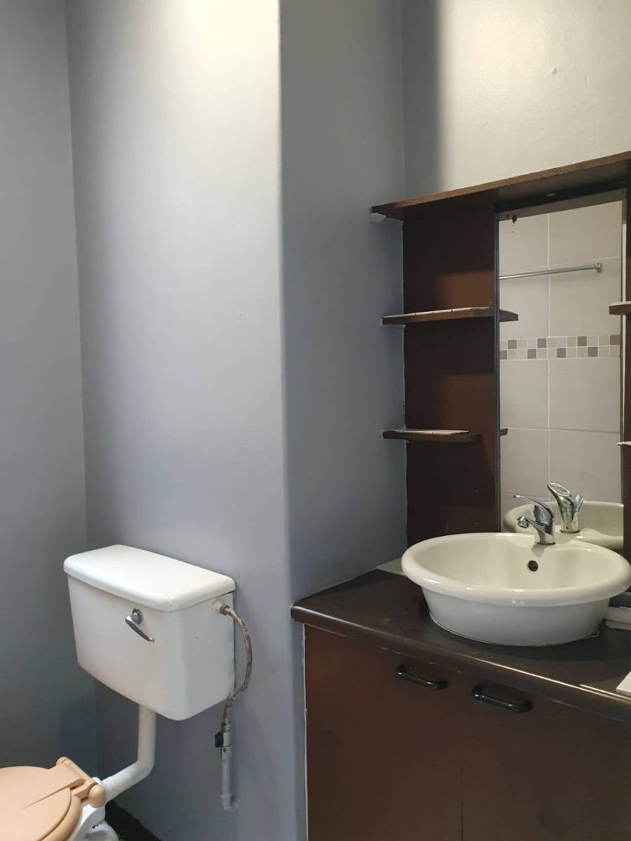 To Let 2 Bedroom Property for Rent in Edenvale Central Gauteng