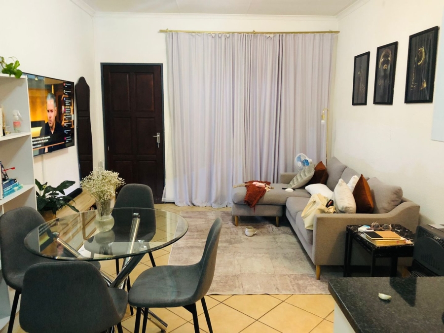 2 Bedroom Property for Sale in Albertsdal Gauteng