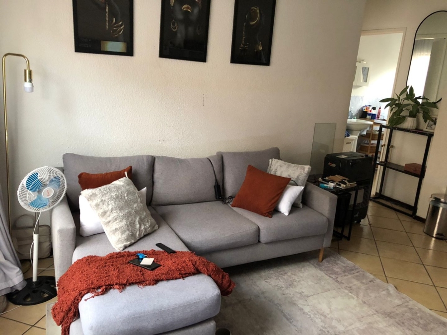 2 Bedroom Property for Sale in Albertsdal Gauteng