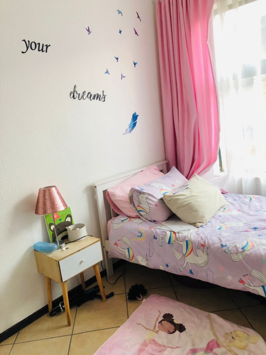 2 Bedroom Property for Sale in Albertsdal Gauteng