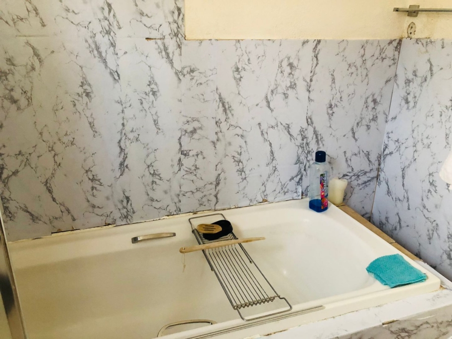 2 Bedroom Property for Sale in Albertsdal Gauteng