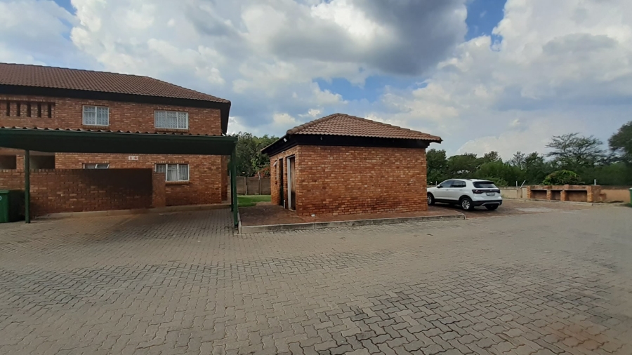 2 Bedroom Property for Sale in Amandasig Gauteng