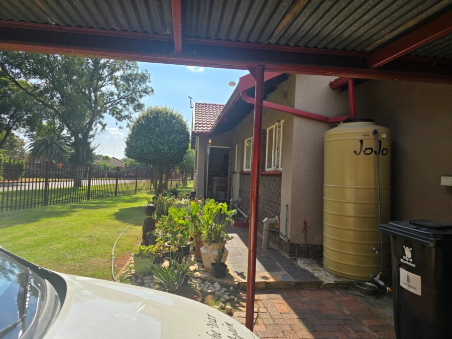 3 Bedroom Property for Sale in Lilianton Gauteng