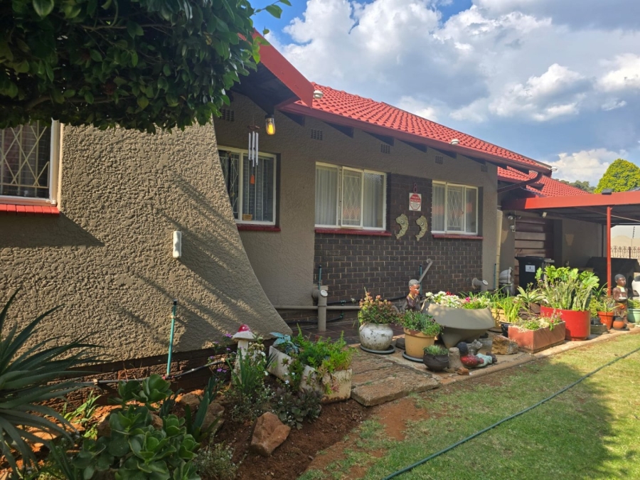 3 Bedroom Property for Sale in Lilianton Gauteng