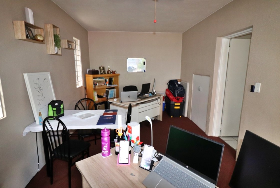 3 Bedroom Property for Sale in Buurendal Gauteng