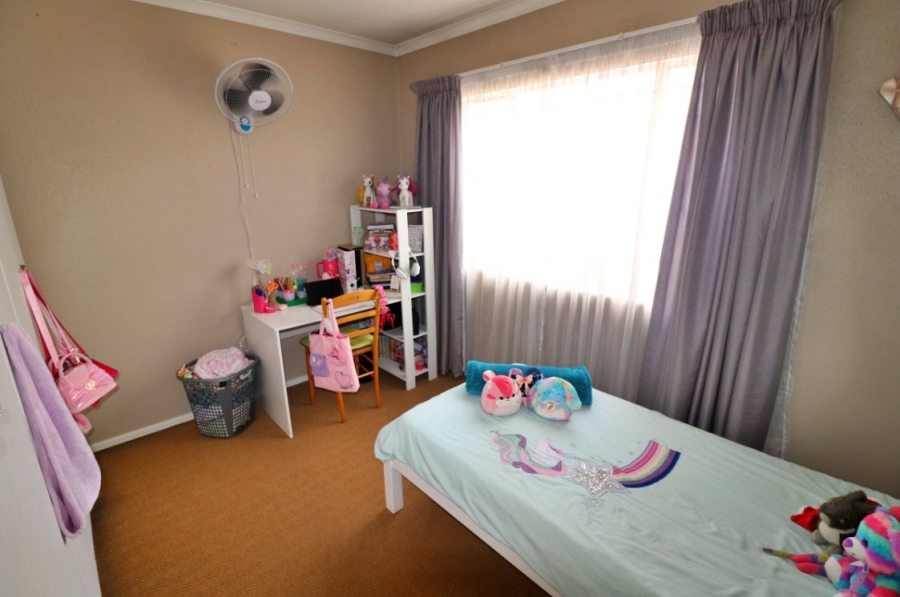 3 Bedroom Property for Sale in Buurendal Gauteng