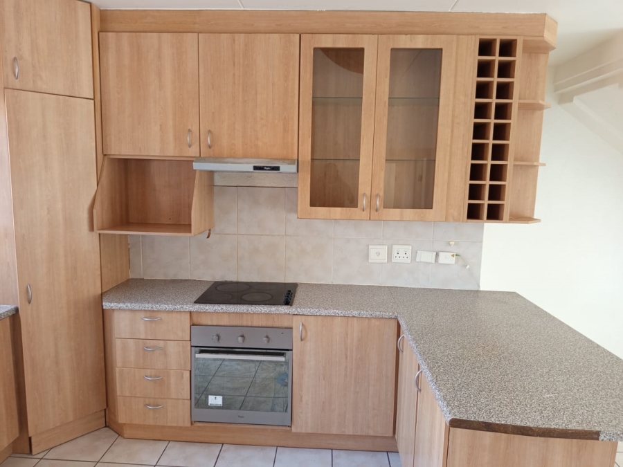 To Let 4 Bedroom Property for Rent in Halfway Gardens Gauteng