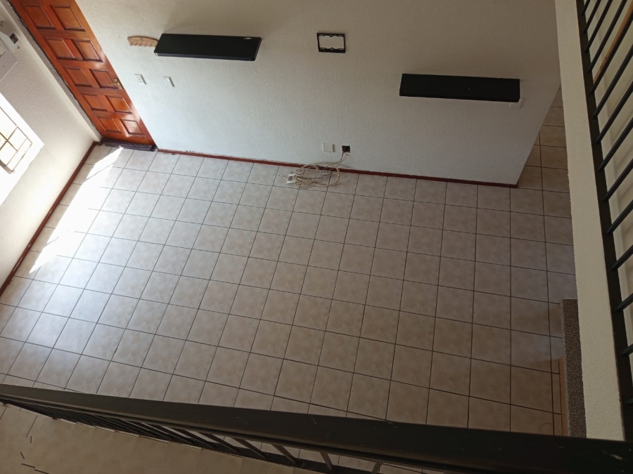 To Let 4 Bedroom Property for Rent in Halfway Gardens Gauteng