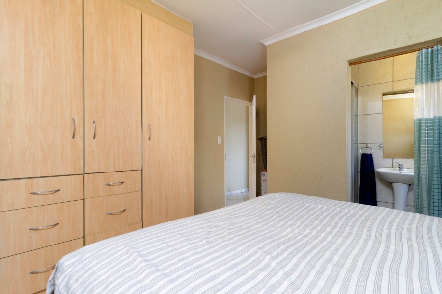 2 Bedroom Property for Sale in Croydon Gauteng
