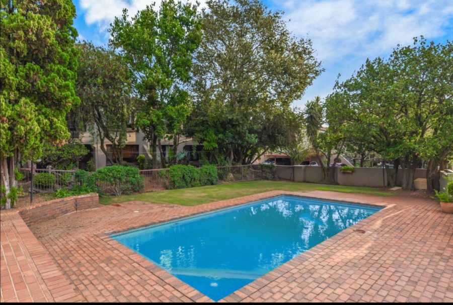 2 Bedroom Property for Sale in Sunninghill Gauteng