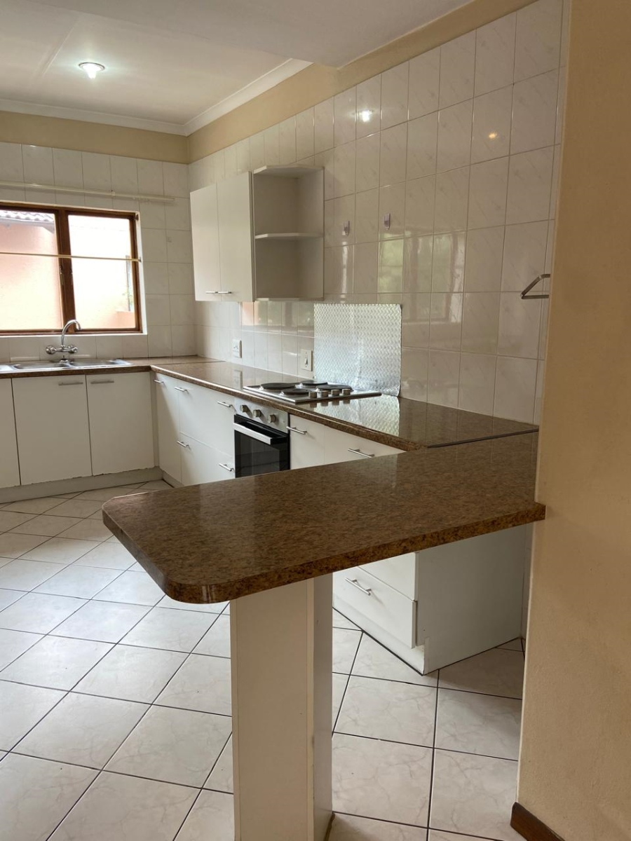2 Bedroom Property for Sale in Buurendal Gauteng