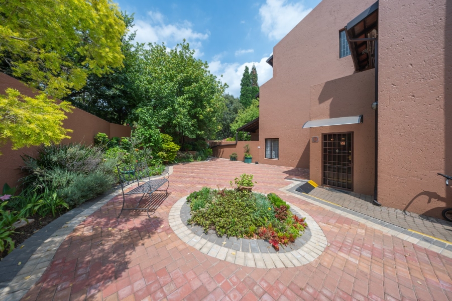 2 Bedroom Property for Sale in Buurendal Gauteng