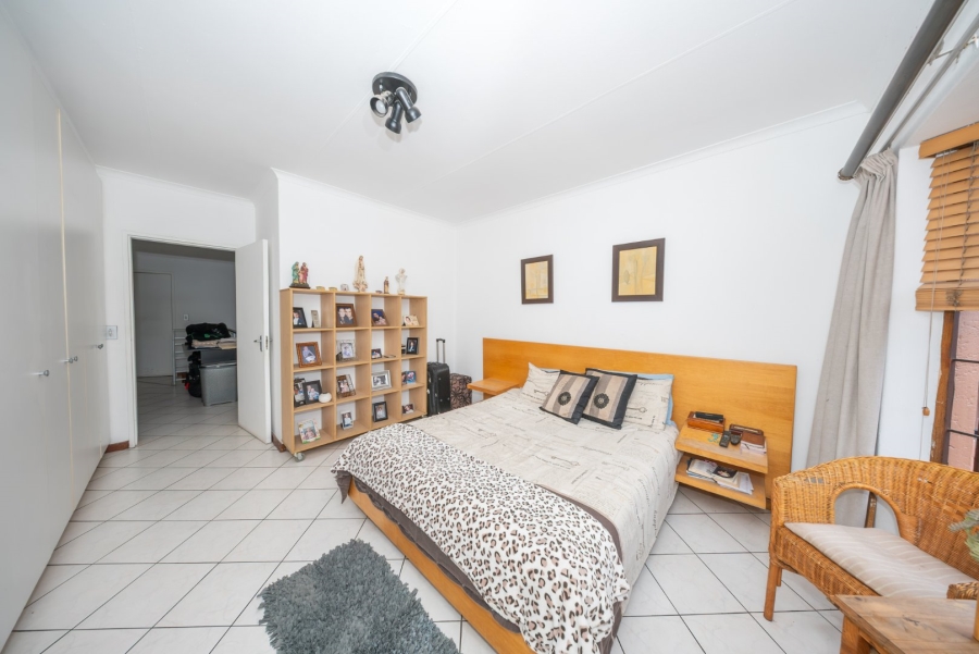 2 Bedroom Property for Sale in Buurendal Gauteng