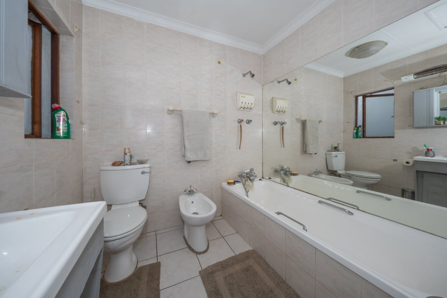 2 Bedroom Property for Sale in Buurendal Gauteng