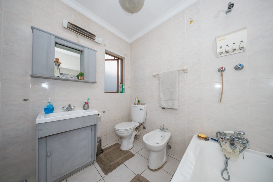 2 Bedroom Property for Sale in Buurendal Gauteng