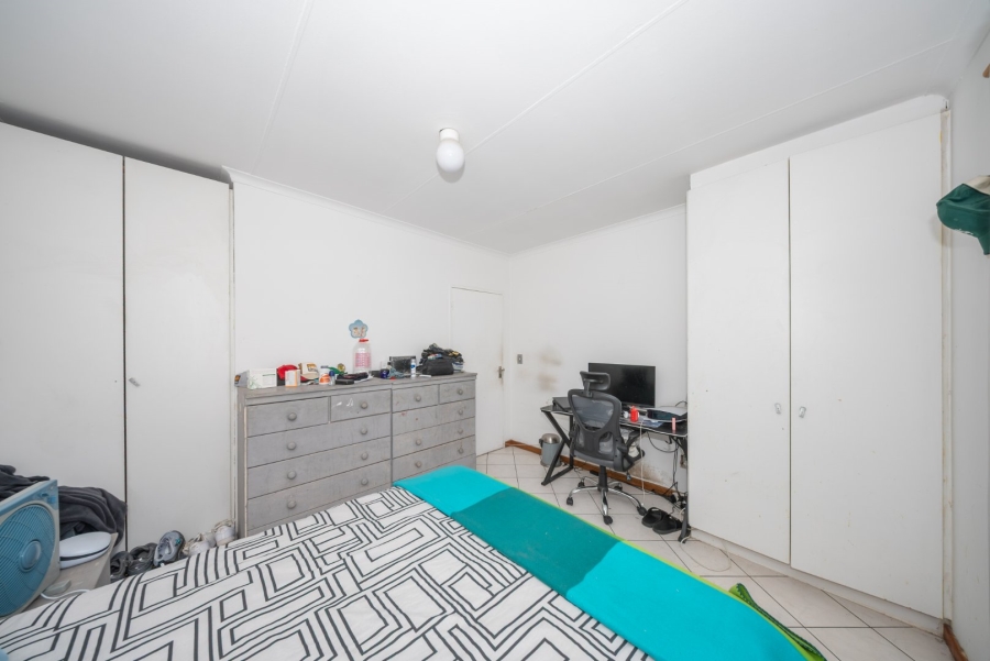 2 Bedroom Property for Sale in Buurendal Gauteng