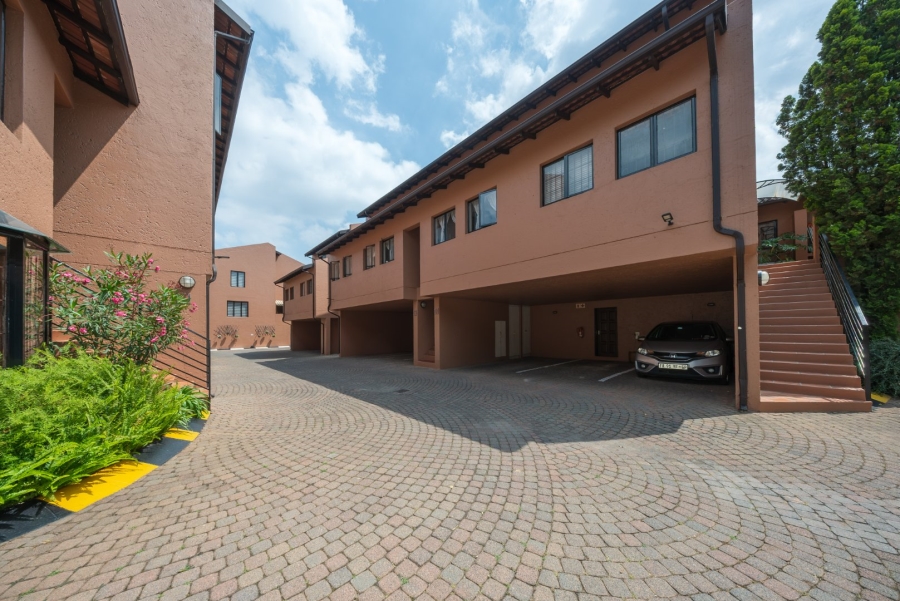 2 Bedroom Property for Sale in Buurendal Gauteng