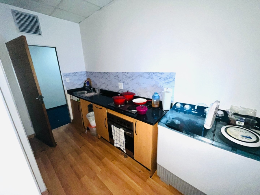 To Let 1 Bedroom Property for Rent in Marshalltown Gauteng