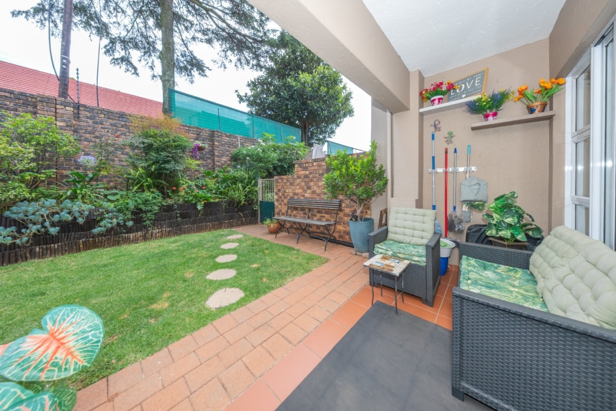 2 Bedroom Property for Sale in Wannenburghoogte Gauteng