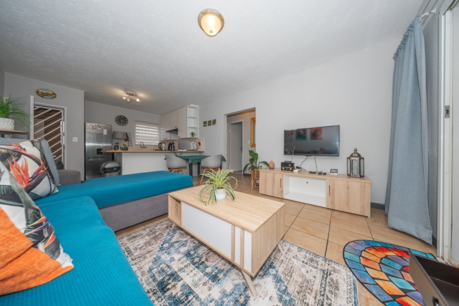 2 Bedroom Property for Sale in Wannenburghoogte Gauteng