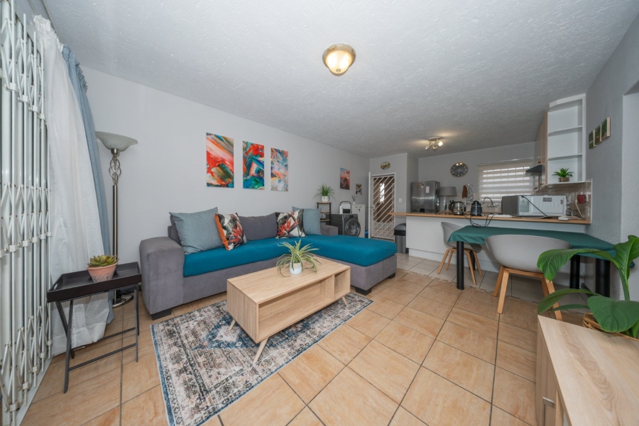 2 Bedroom Property for Sale in Wannenburghoogte Gauteng