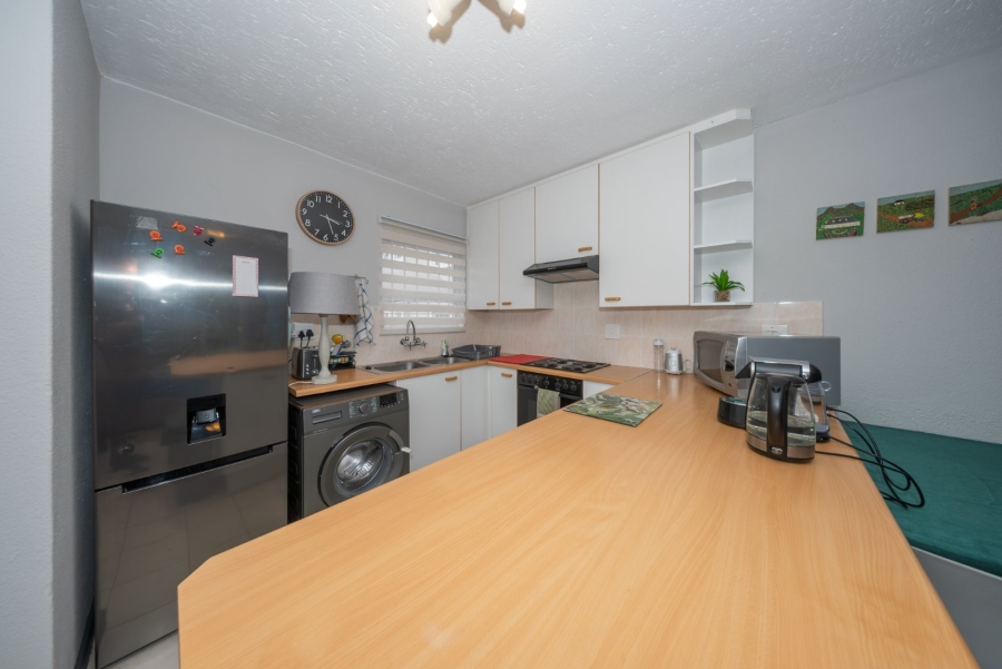 2 Bedroom Property for Sale in Wannenburghoogte Gauteng