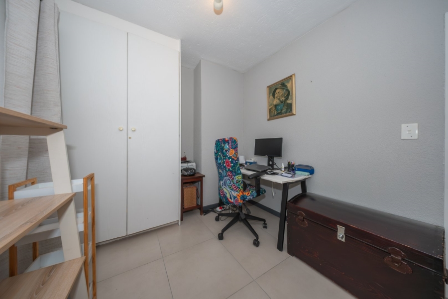 2 Bedroom Property for Sale in Wannenburghoogte Gauteng