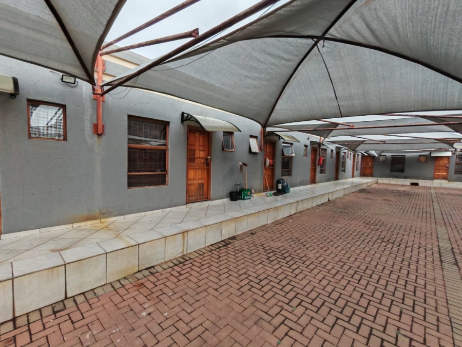 To Let 1 Bedroom Property for Rent in Ga-Rankuwa Unit 1 Gauteng