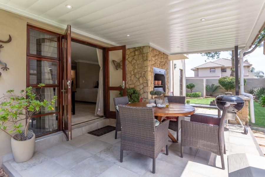 3 Bedroom Property for Sale in Honeydew Manor Gauteng