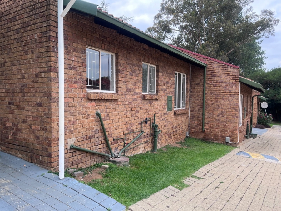 2 Bedroom Property for Sale in Birchleigh Gauteng
