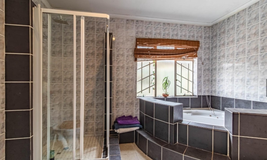 5 Bedroom Property for Sale in Kensington Gauteng