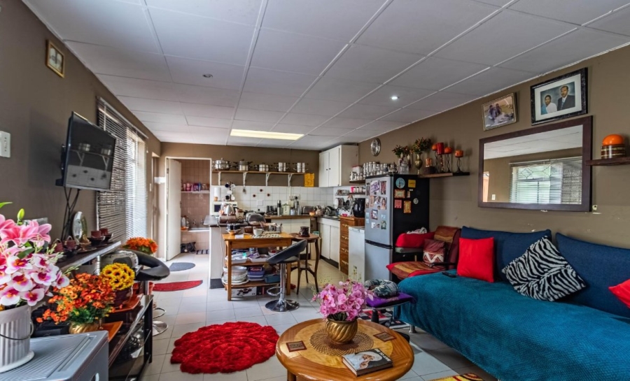 5 Bedroom Property for Sale in Kensington Gauteng