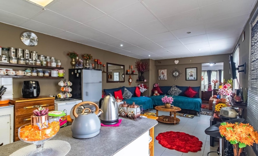 5 Bedroom Property for Sale in Kensington Gauteng