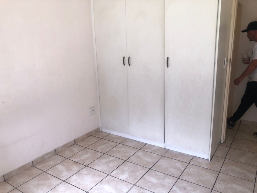 To Let 1 Bedroom Property for Rent in Comet Gauteng