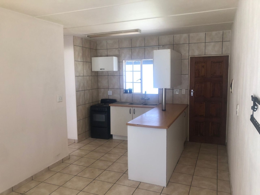 To Let 1 Bedroom Property for Rent in Comet Gauteng