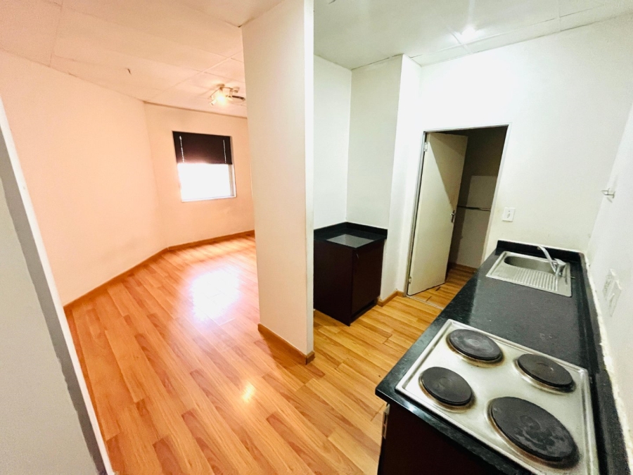 To Let 1 Bedroom Property for Rent in Marshalltown Gauteng