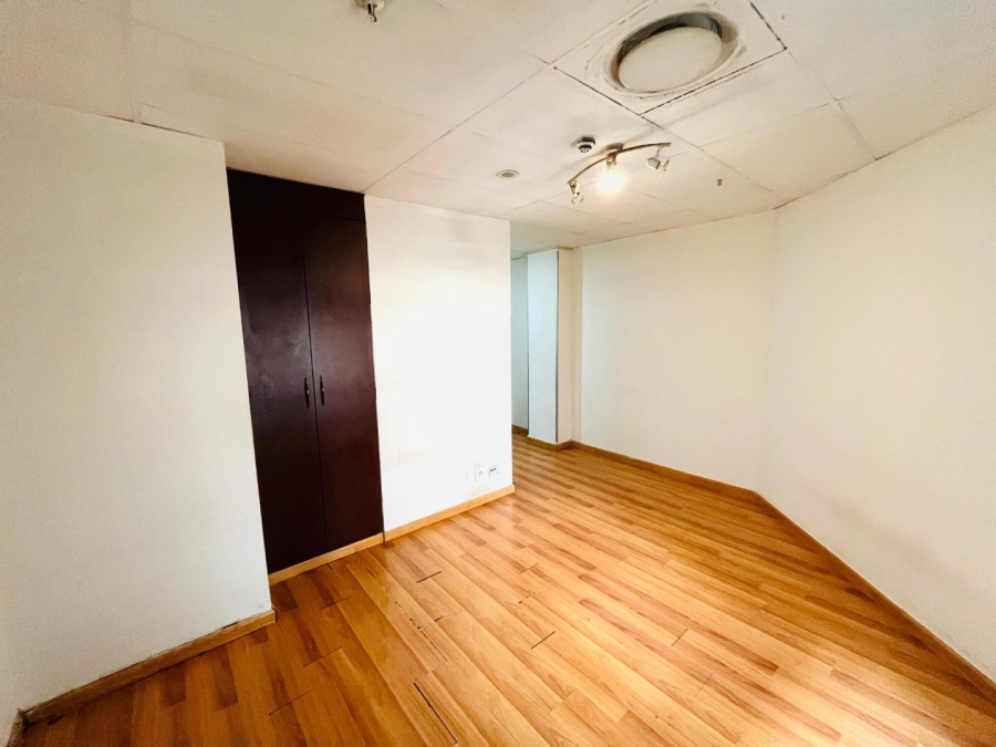 To Let 1 Bedroom Property for Rent in Marshalltown Gauteng