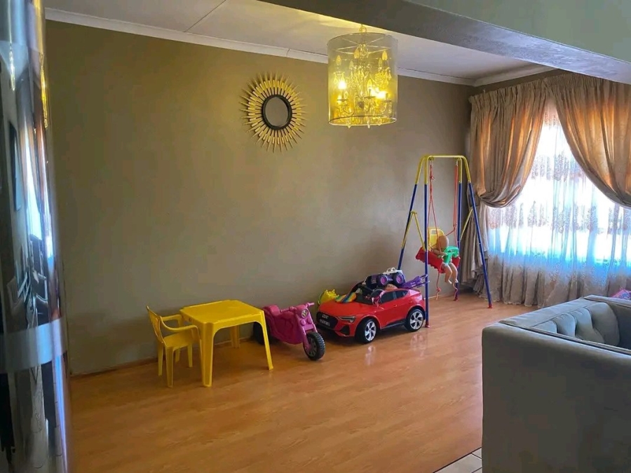 3 Bedroom Property for Sale in Mohlakeng Gauteng