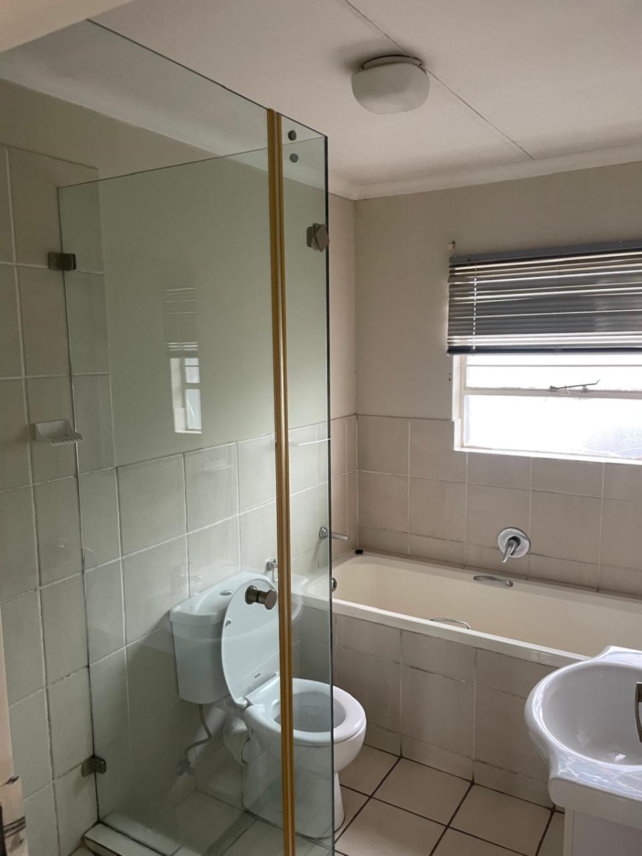 To Let 2 Bedroom Property for Rent in Bardene Gauteng