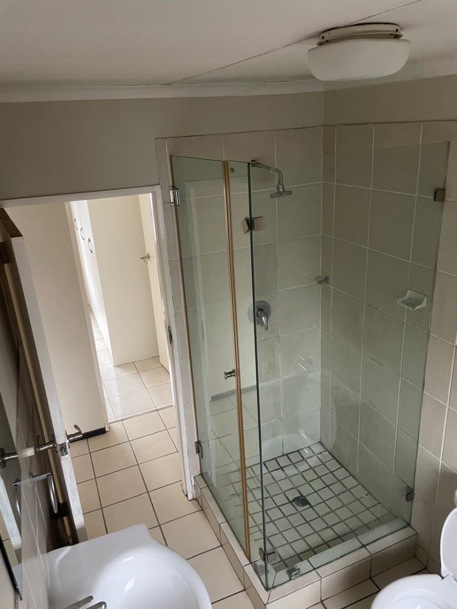 To Let 2 Bedroom Property for Rent in Bardene Gauteng