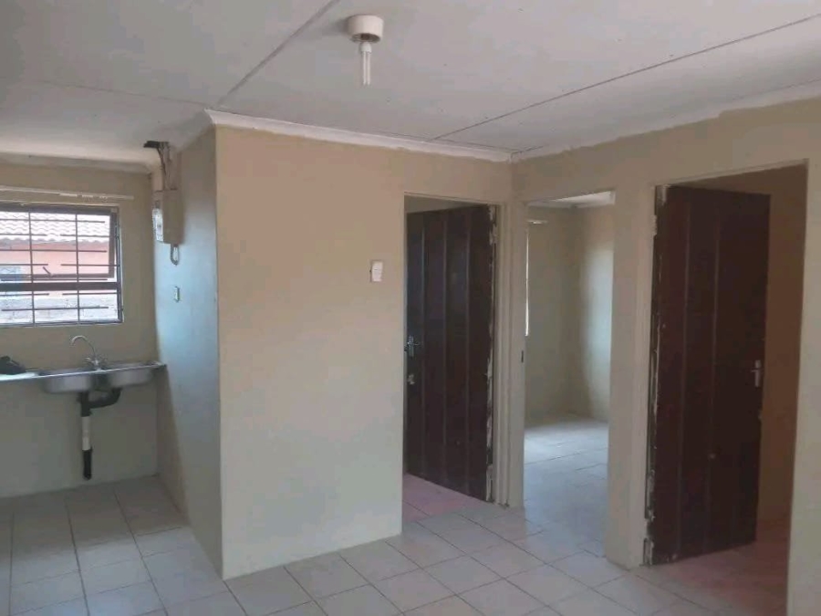  Bedroom Property for Sale in Mohlakeng Gauteng