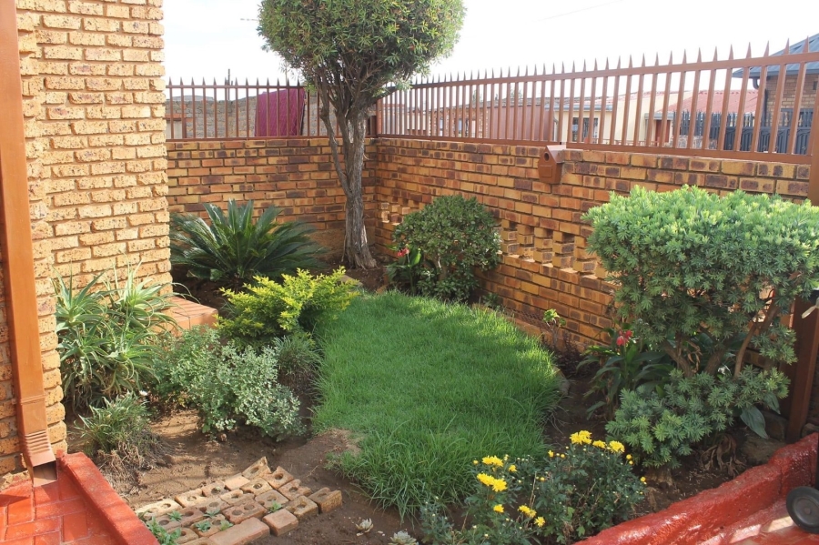 3 Bedroom Property for Sale in Meadowlands Gauteng