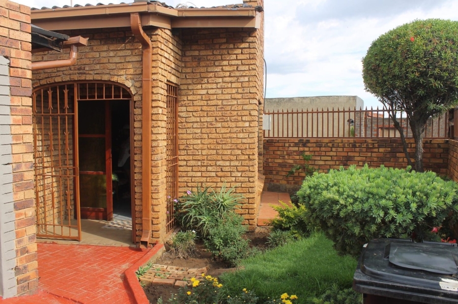 3 Bedroom Property for Sale in Meadowlands Gauteng