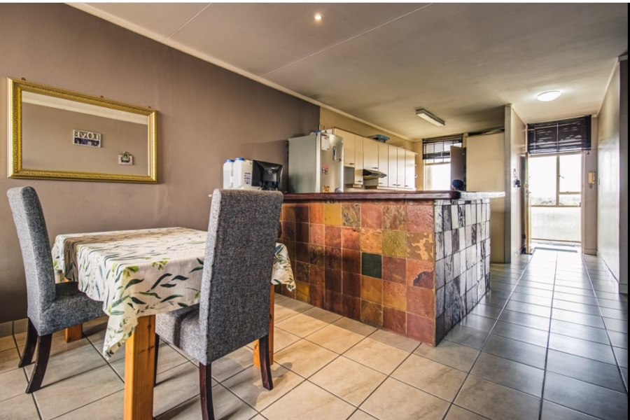 2 Bedroom Property for Sale in Dowerglen Gauteng