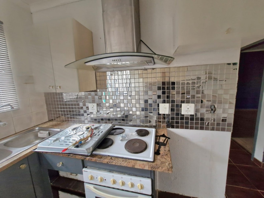 2 Bedroom Property for Sale in Annlin Gauteng