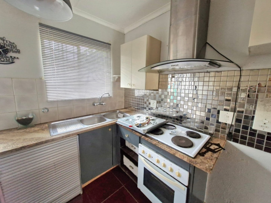 2 Bedroom Property for Sale in Annlin Gauteng