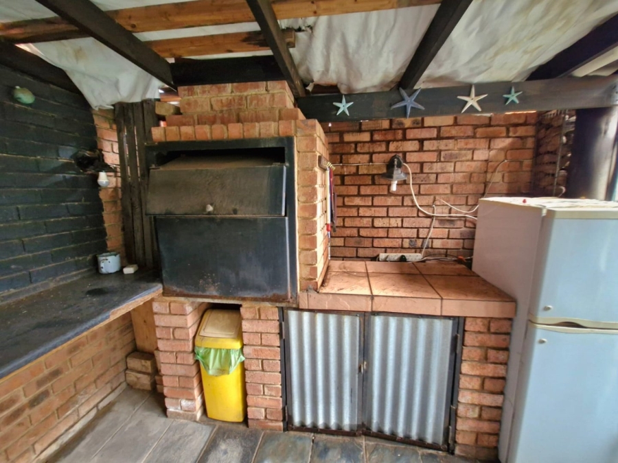 2 Bedroom Property for Sale in Annlin Gauteng