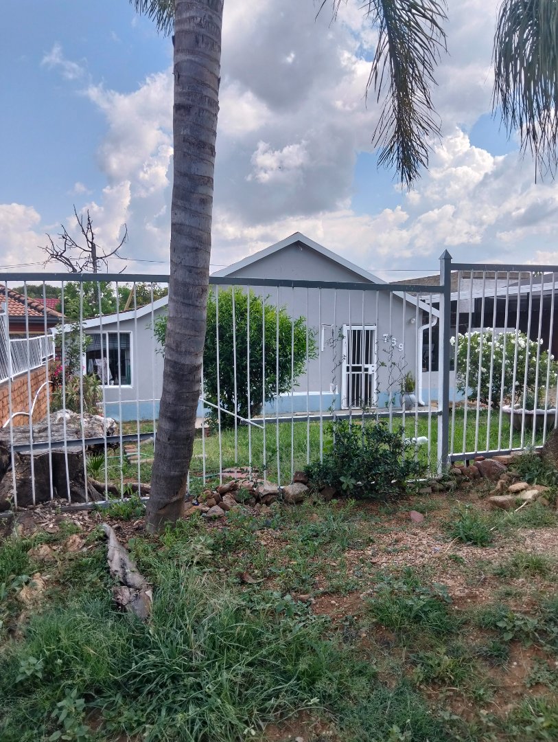 3 Bedroom Property for Sale in Lotus Gardens Gauteng