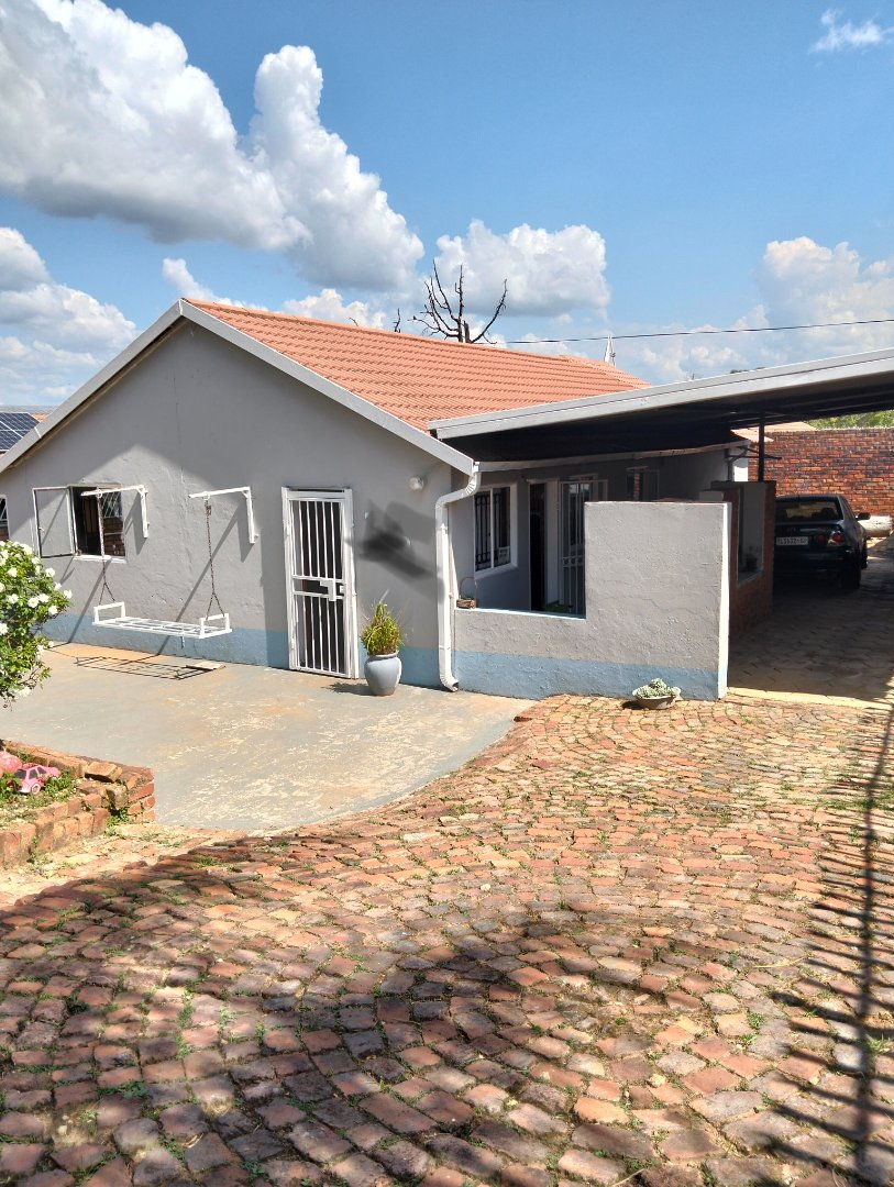 3 Bedroom Property for Sale in Lotus Gardens Gauteng