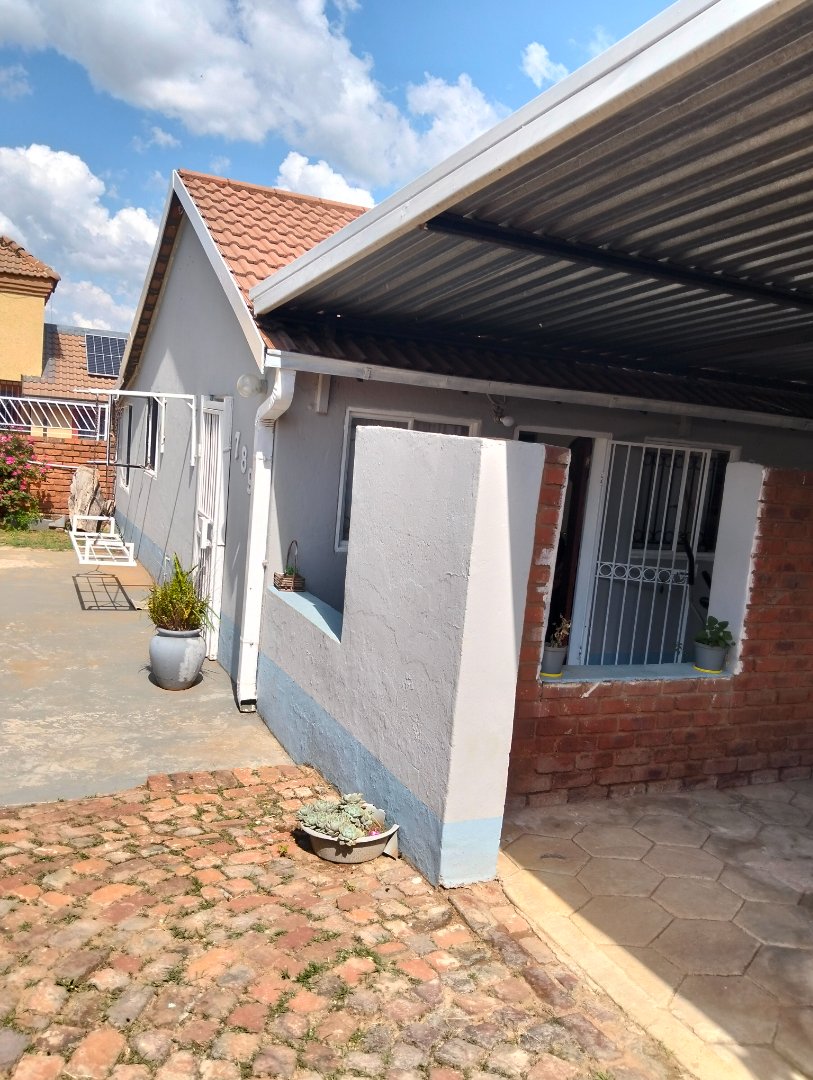 3 Bedroom Property for Sale in Lotus Gardens Gauteng